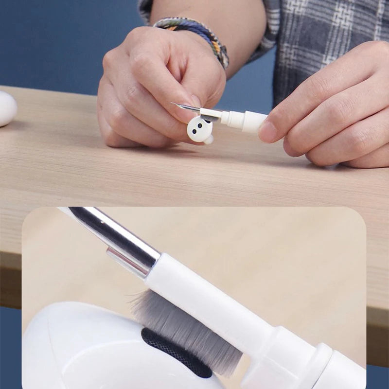 KIT LIMPIADOR MULTIFUNCIONAL PARA AUDÍFONOS Y CELULAR